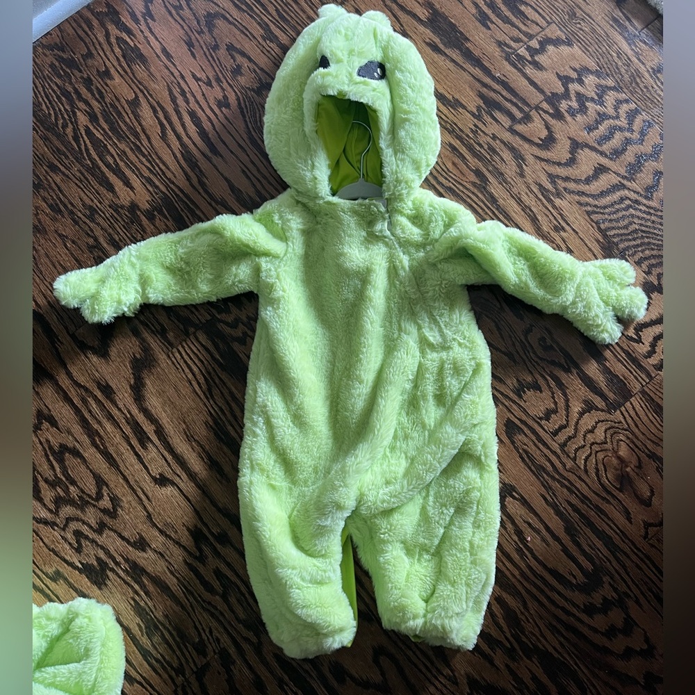 Pottery Barn Kids alien costume 6-12 months